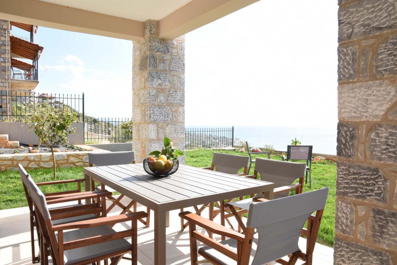 Villa Dafni - Infinite Sea Vistas With Private Pool กาลามาตา ภายนอก รูปภาพ