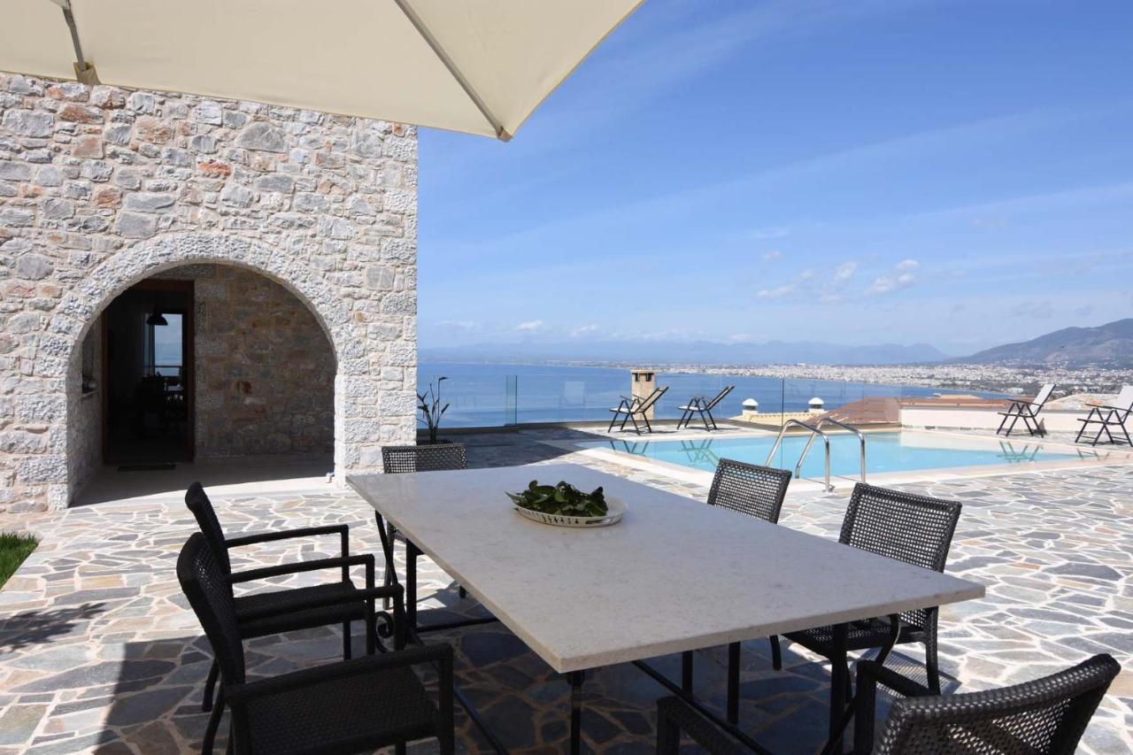 Villa Dafni - Infinite Sea Vistas With Private Pool กาลามาตา ภายนอก รูปภาพ