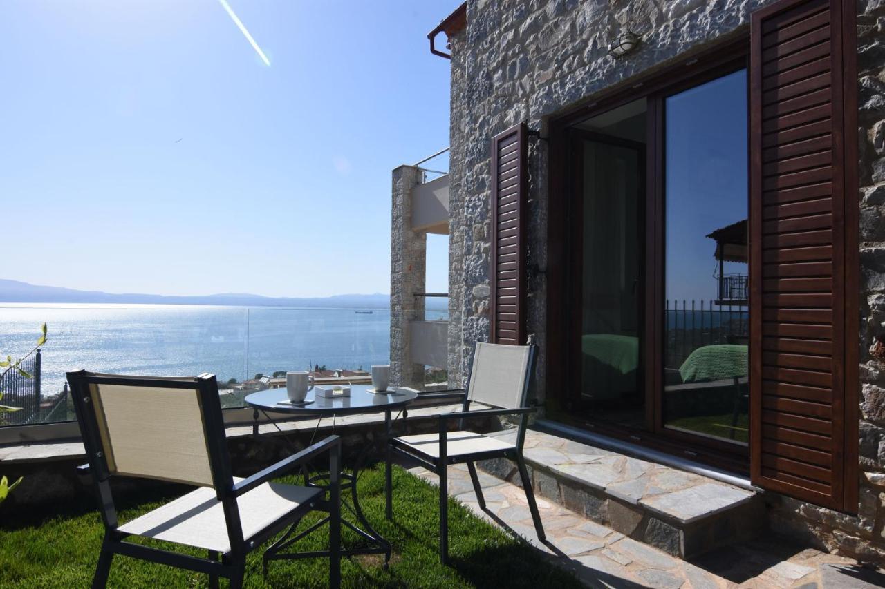 Villa Dafni - Infinite Sea Vistas With Private Pool กาลามาตา ภายนอก รูปภาพ