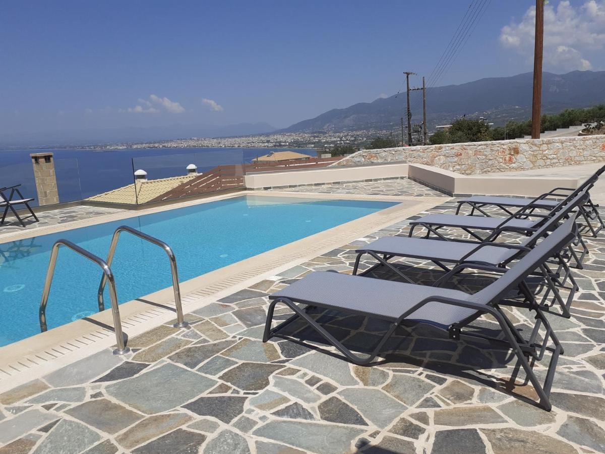 Villa Dafni - Infinite Sea Vistas With Private Pool กาลามาตา ภายนอก รูปภาพ